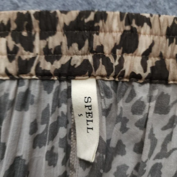 Spell Belle Mare Shorts In Pepper - Picture 7 of 10